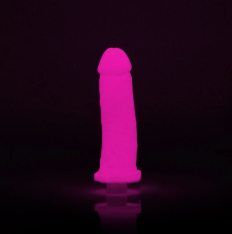 Clone a Willy, Glow in the Dark
